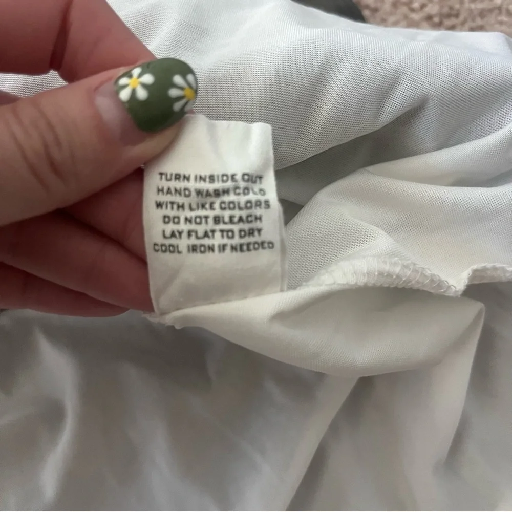 MINE Colorblock Ruffle Dress - Picture 9 of 10